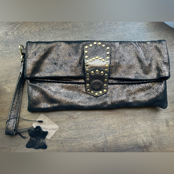 NWT Genuine Leather Arden B Clutch - Picture 1 of 4
